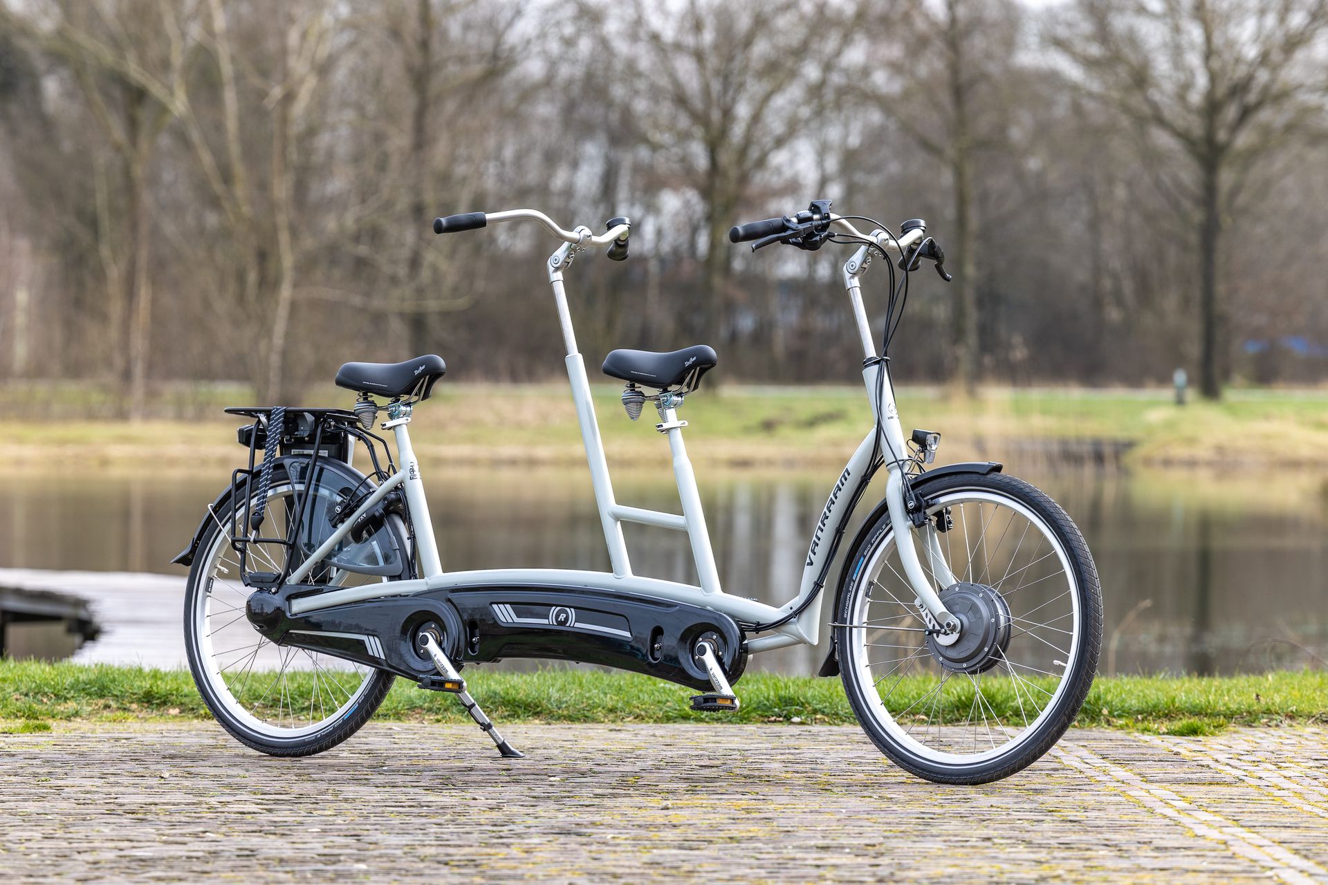 Tandem oder Dreiradtandem mit Elektroantrieb