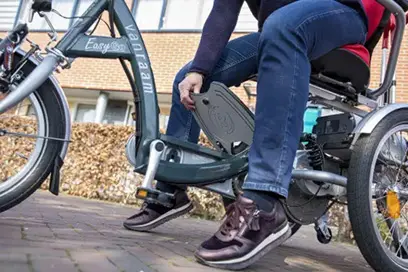 Deckel aufkalppen beim Spezialfahrrad 