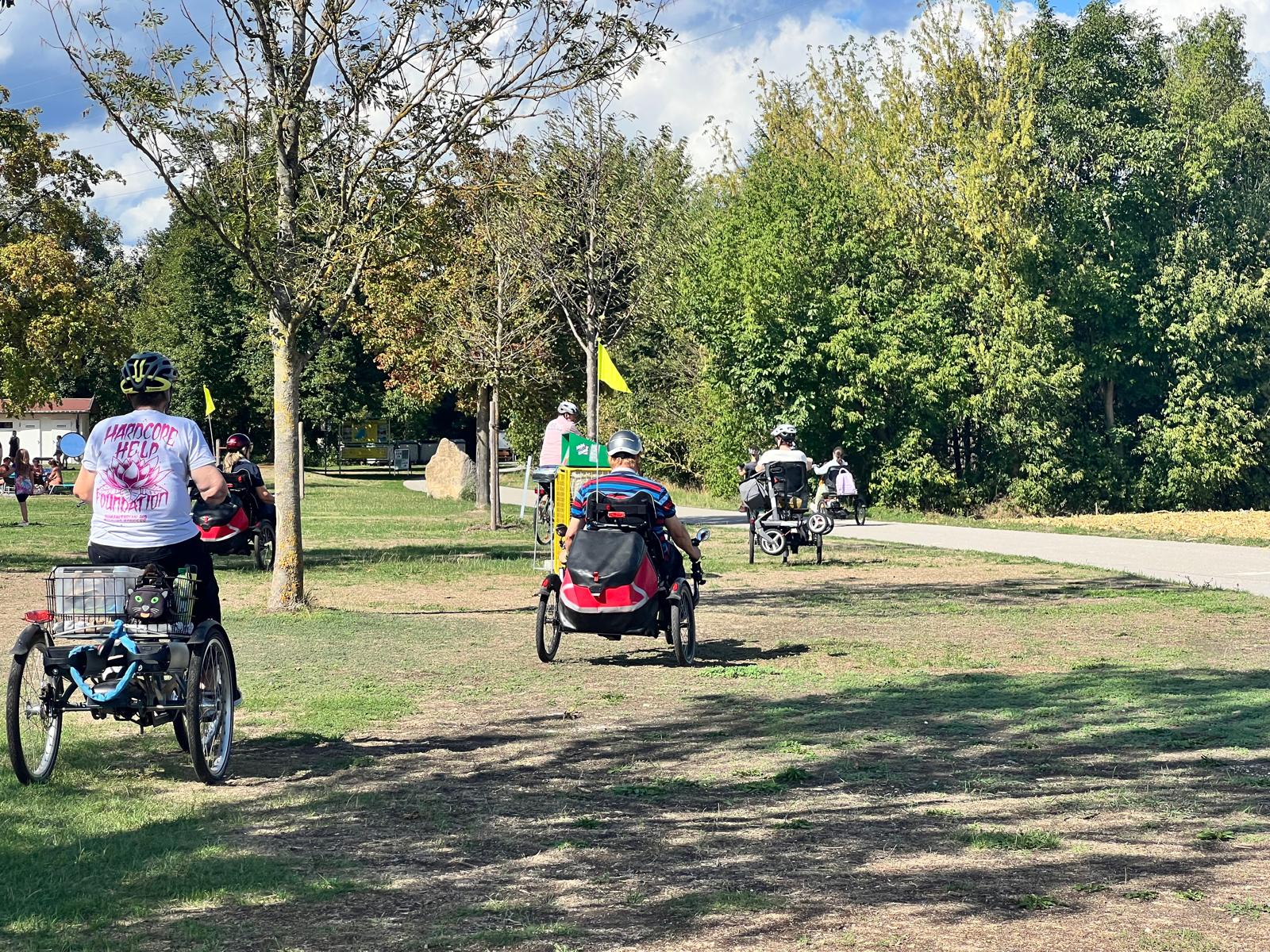 Auf der Wiese unterwegs mit dem Easy Rider Maxi